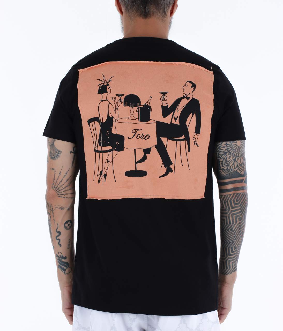 T-shirt Toro Preta C/  PATCH CLASSY