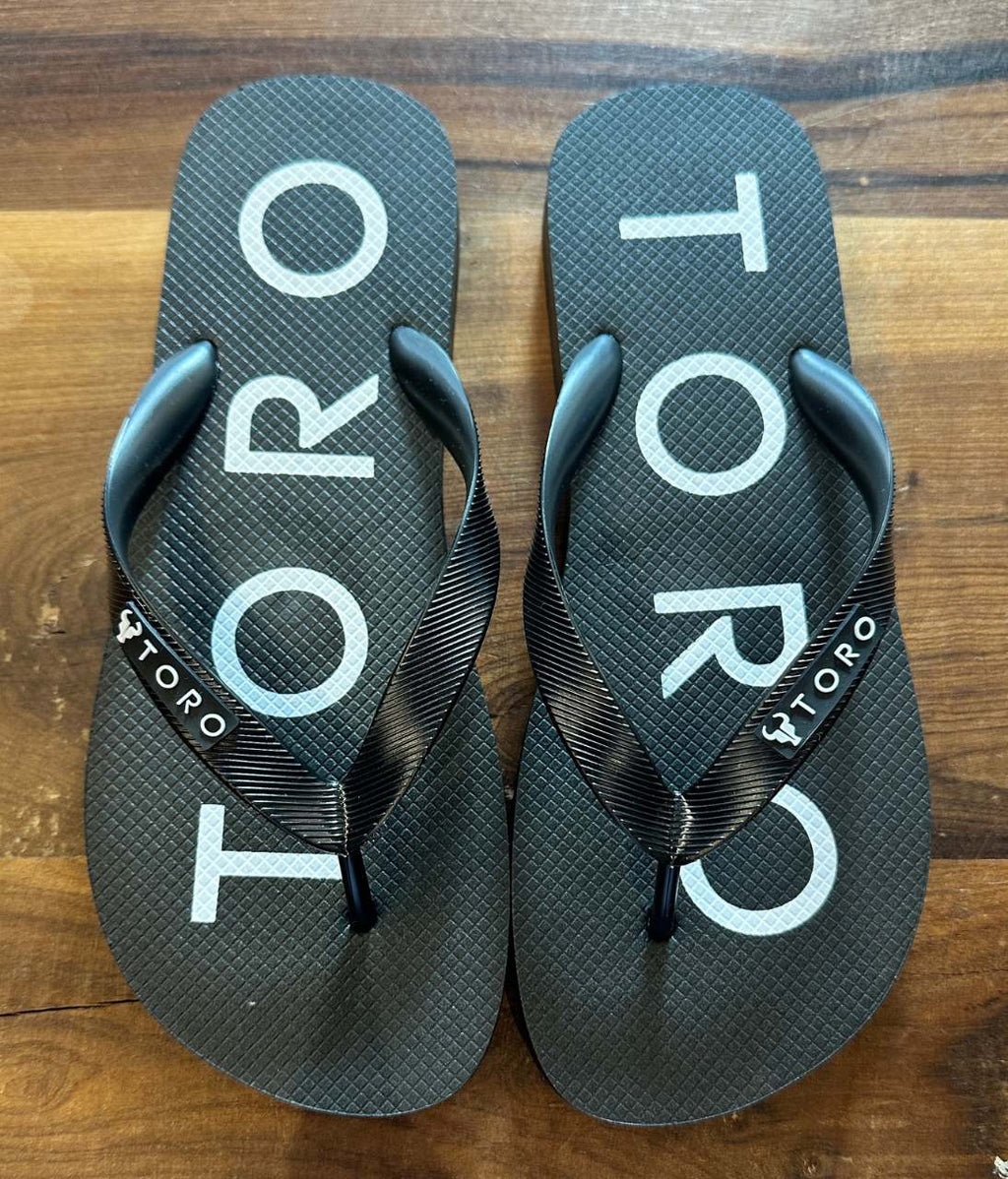 Chinelo Toro Escrita