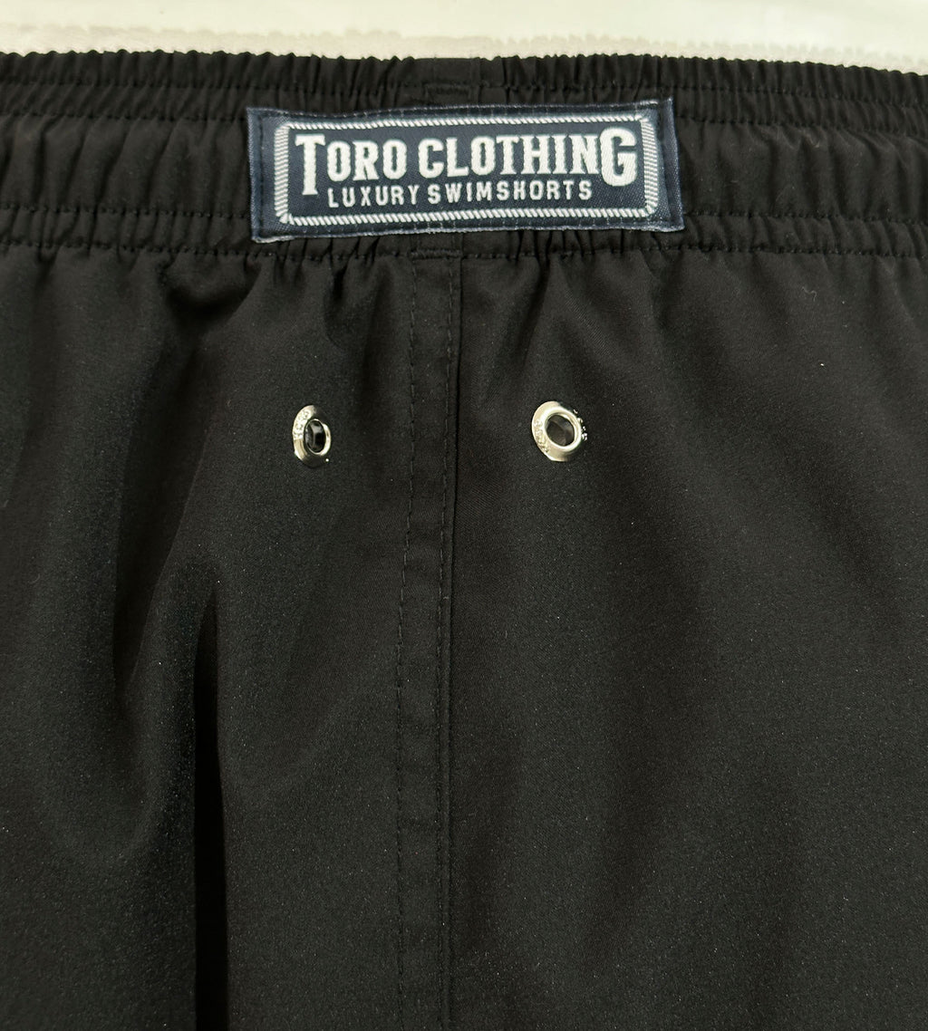 Short Toro Black