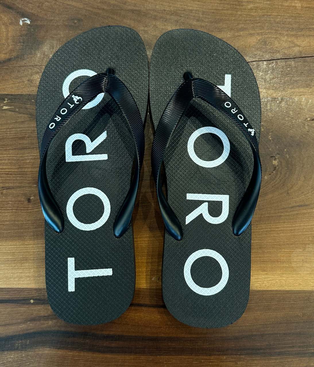 Chinelo Toro Escrita