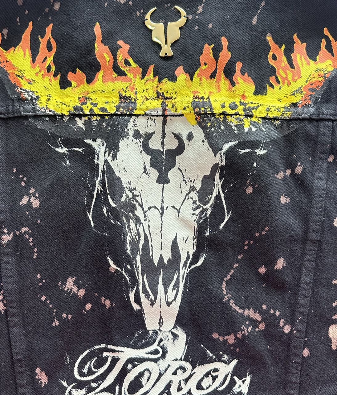 Jaqueta TORO Custom Jeans preta Flame Skull
