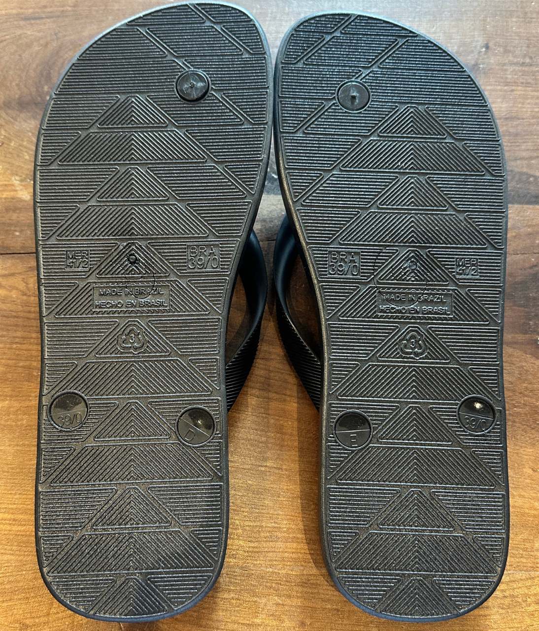 Chinelo Toro Escrita