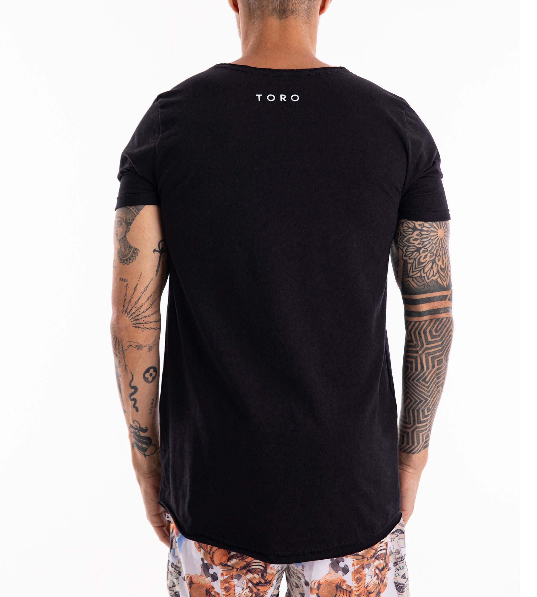 T-shirt Toro Long Corte à Fio Preto